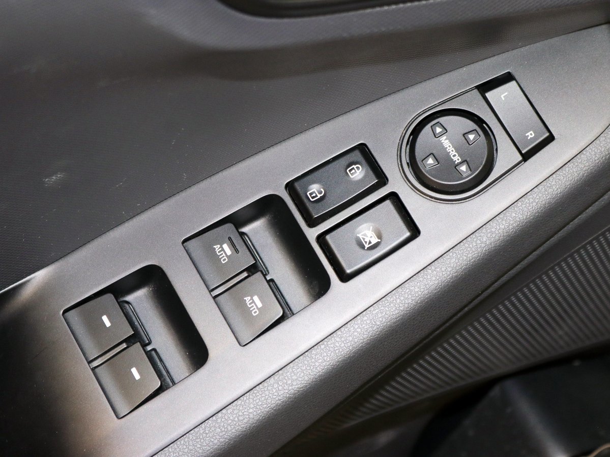 Foto Hyundai IONIQ 26