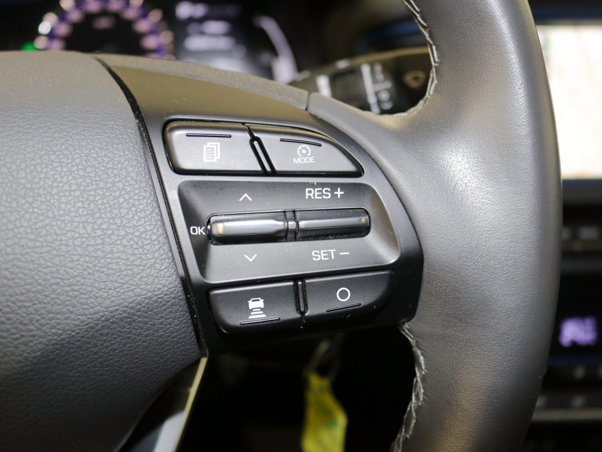 Foto Hyundai IONIQ 31