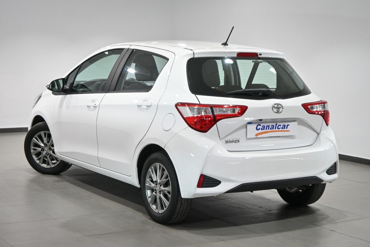 Foto Toyota Yaris 6