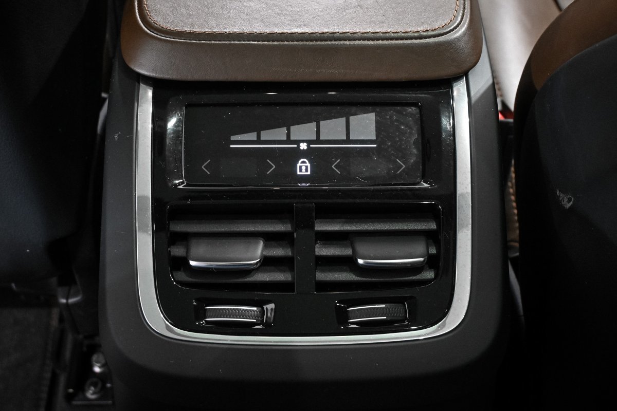 Foto Volvo XC90 29