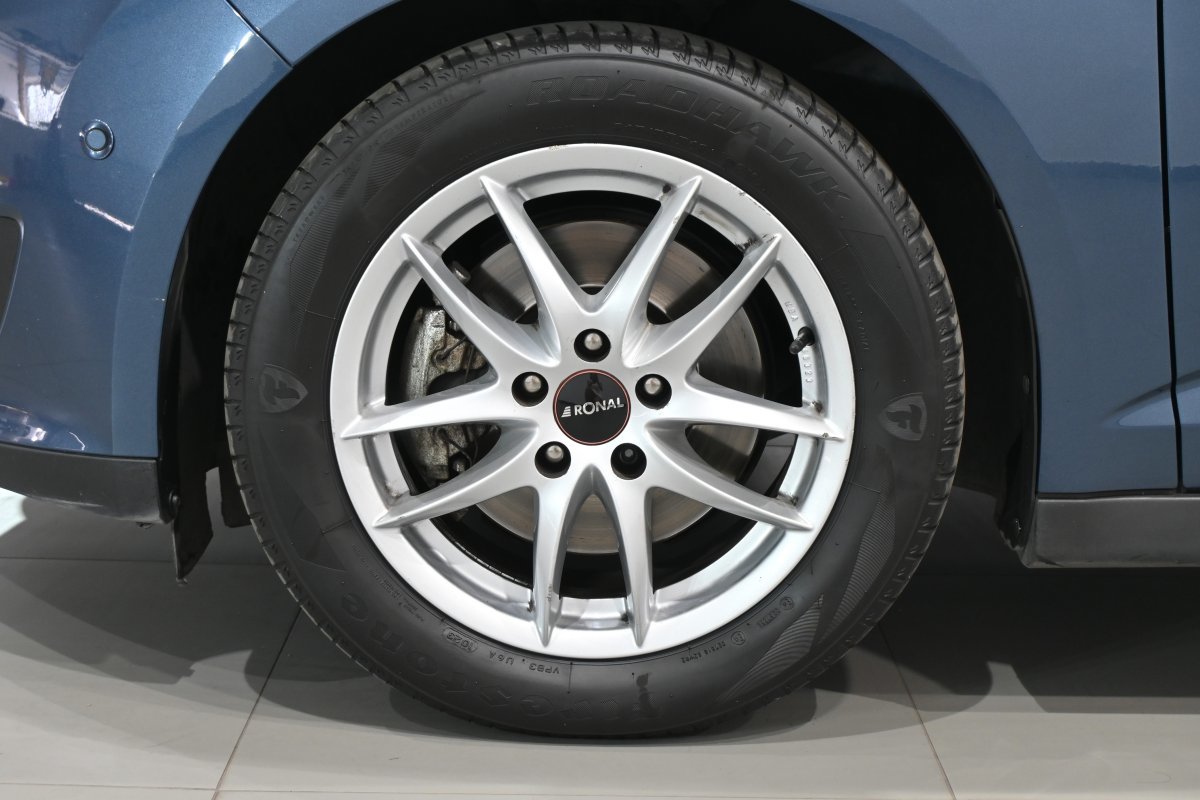 Foto Ford Grand C-MAX 31