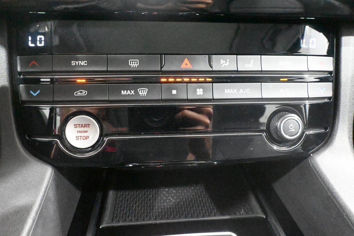 Foto Jaguar F-Pace 16