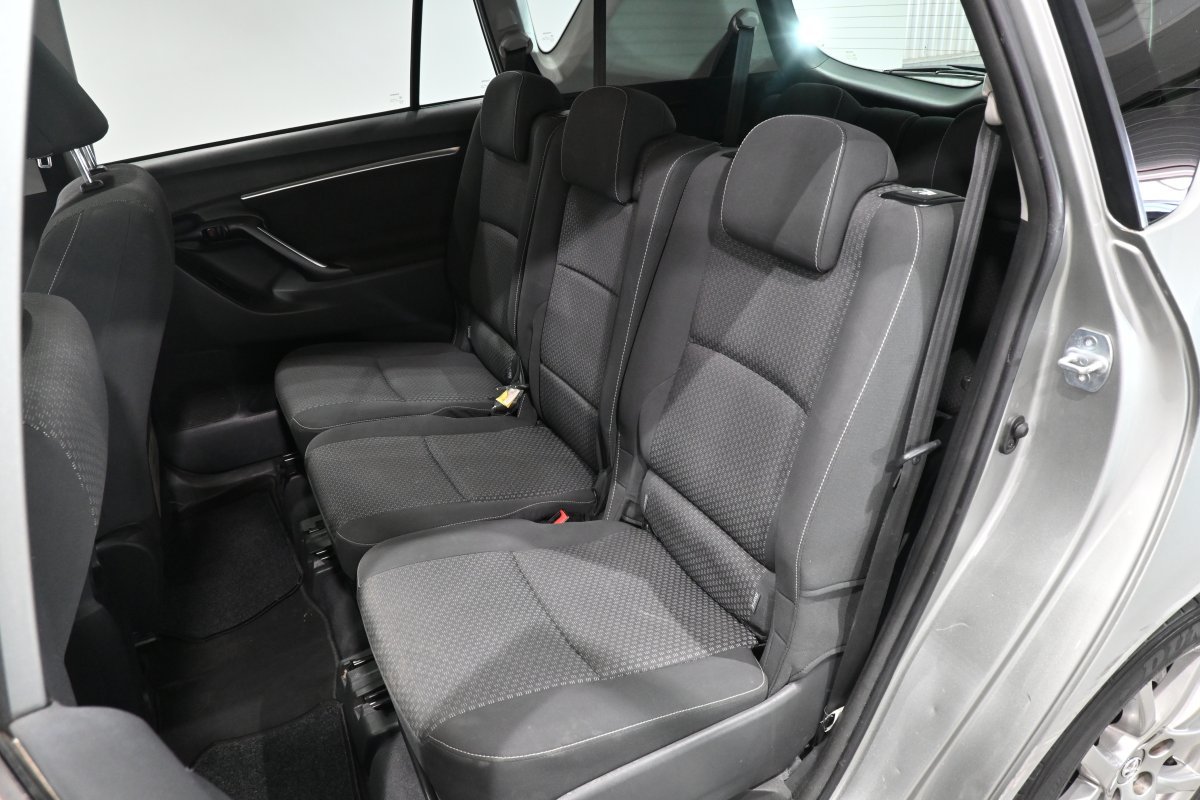 Foto Toyota Corolla Verso 12