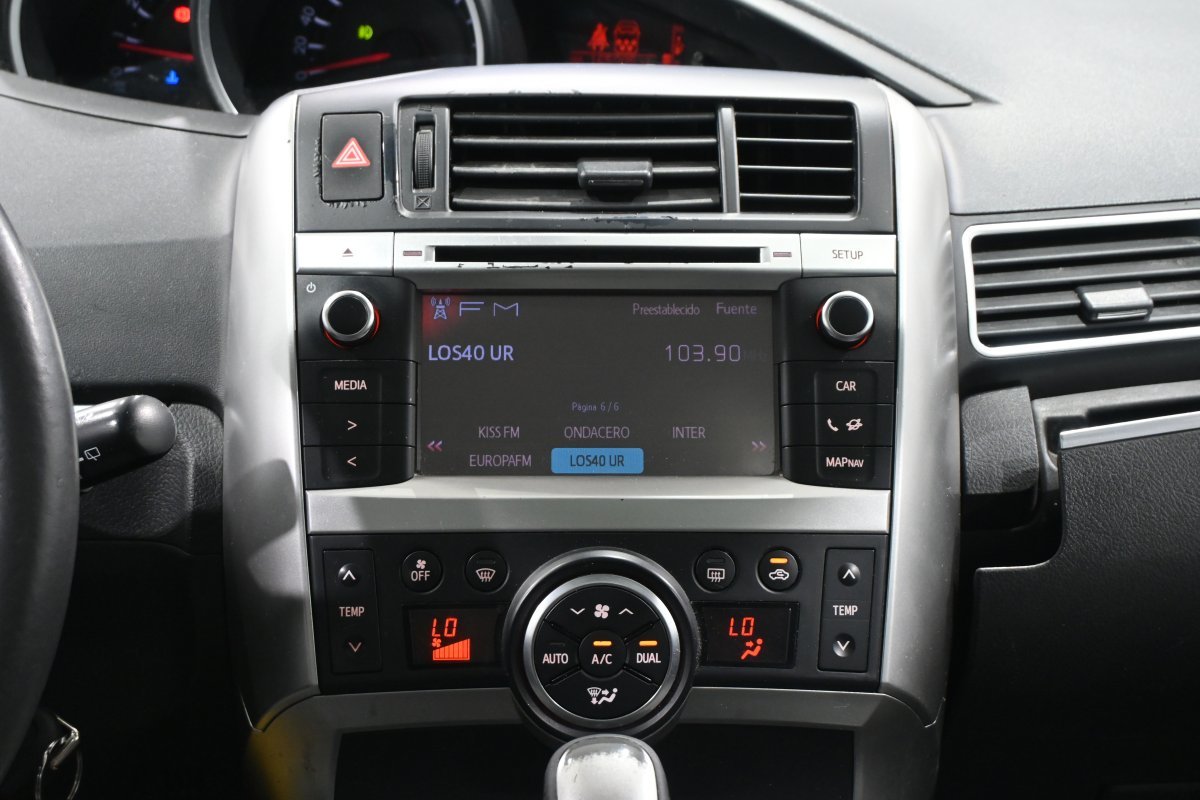 Foto Toyota Corolla Verso 17