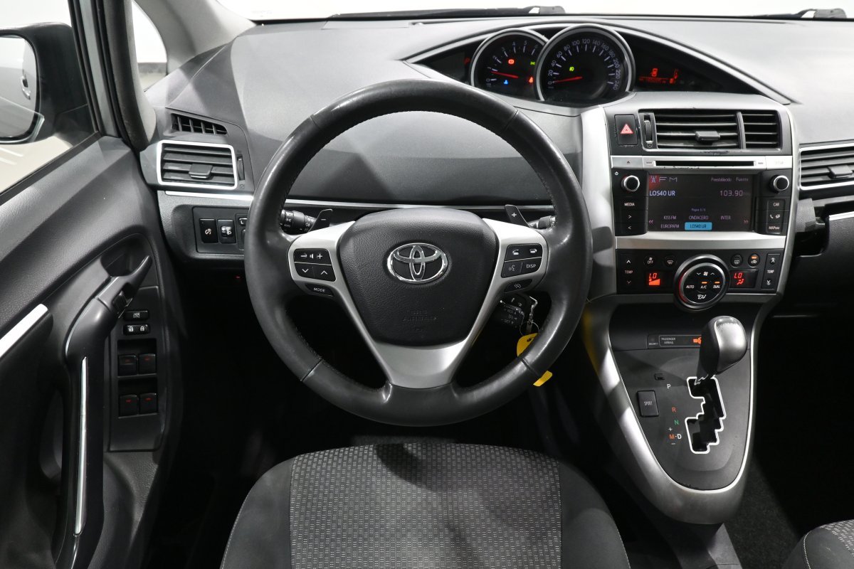 Foto Toyota Corolla Verso 20