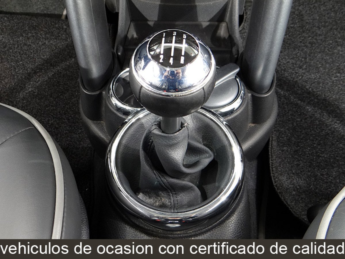 Foto Mini 3 Puertas 27