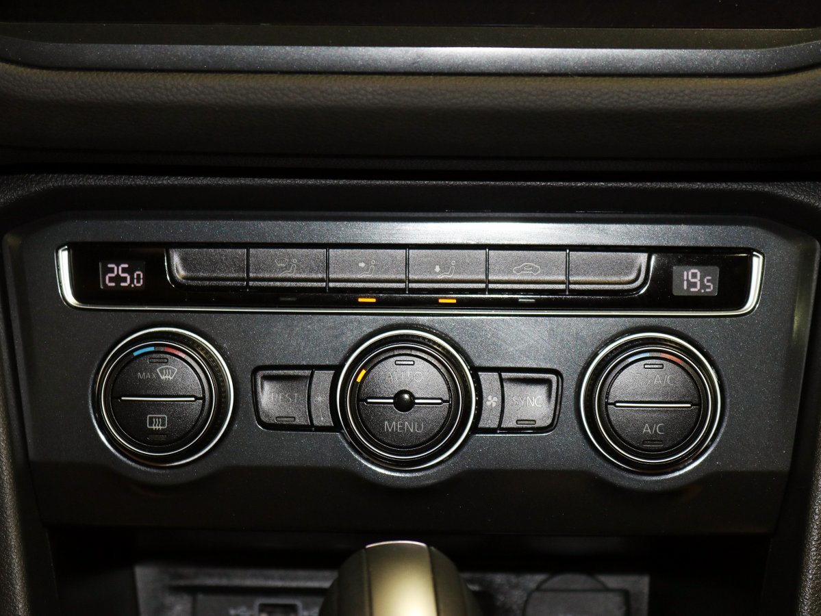 Foto Volkswagen Tiguan 28