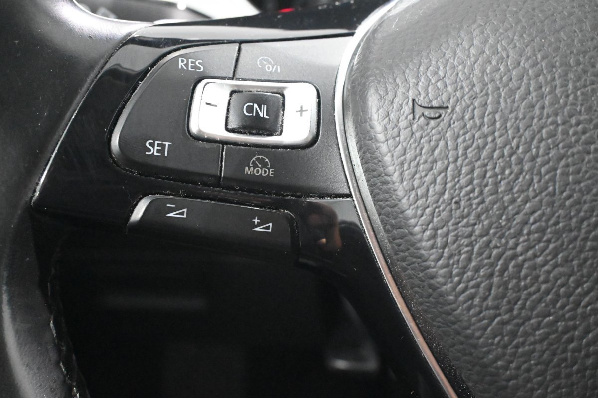 Foto Volkswagen Golf 24