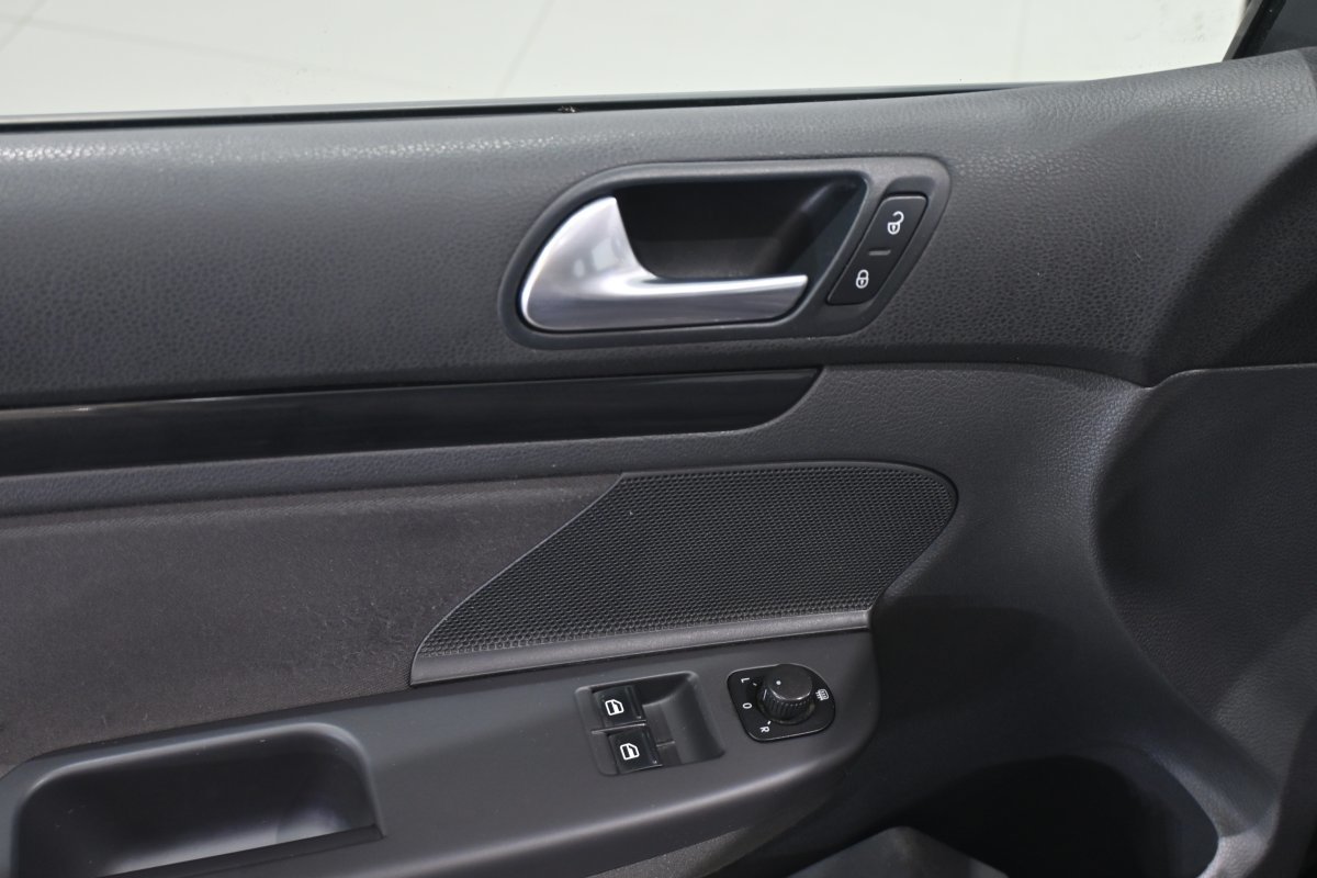 Foto Volkswagen Golf 22