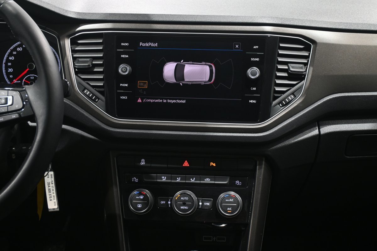 Foto Volkswagen T-Roc 14