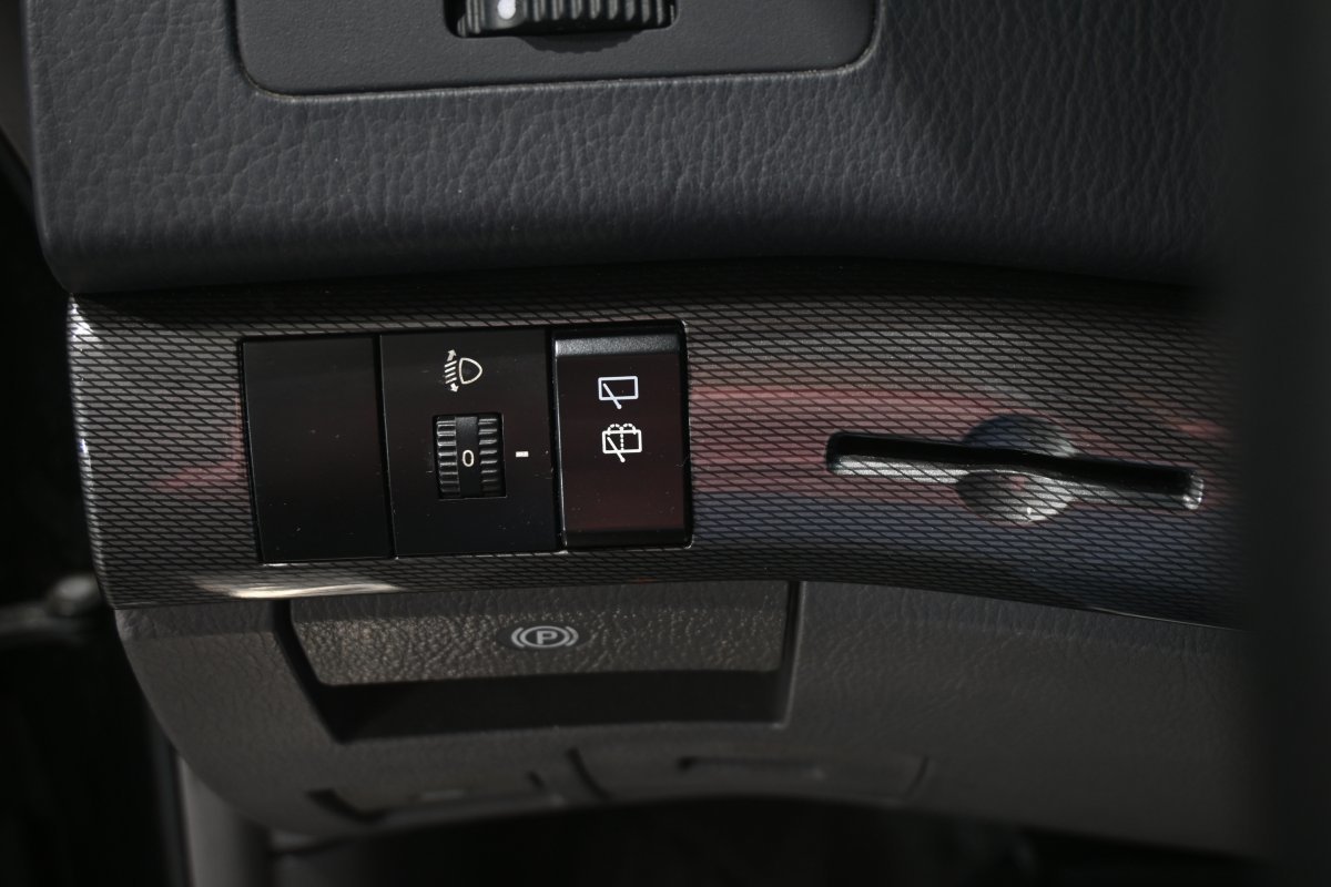 Foto SsangYong Rodius 26