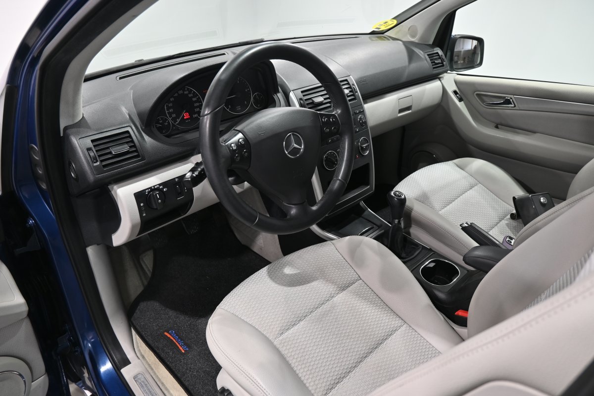 Foto Mercedes-Benz Clase A 8